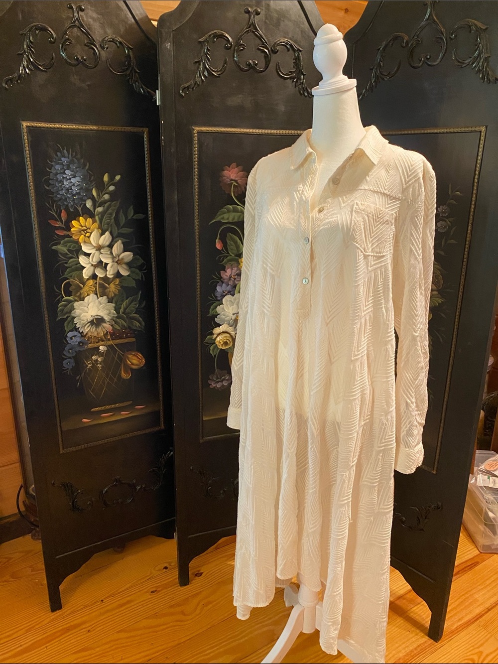 Anthropologie / Holding Horses Cream Textured Long-Sleeve Shirt Dress